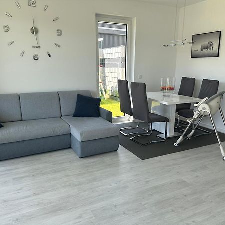 רמשייד Neue Doppelhaushaelfte Mit Terrasse, Balkon Und Garten מראה חיצוני תמונה